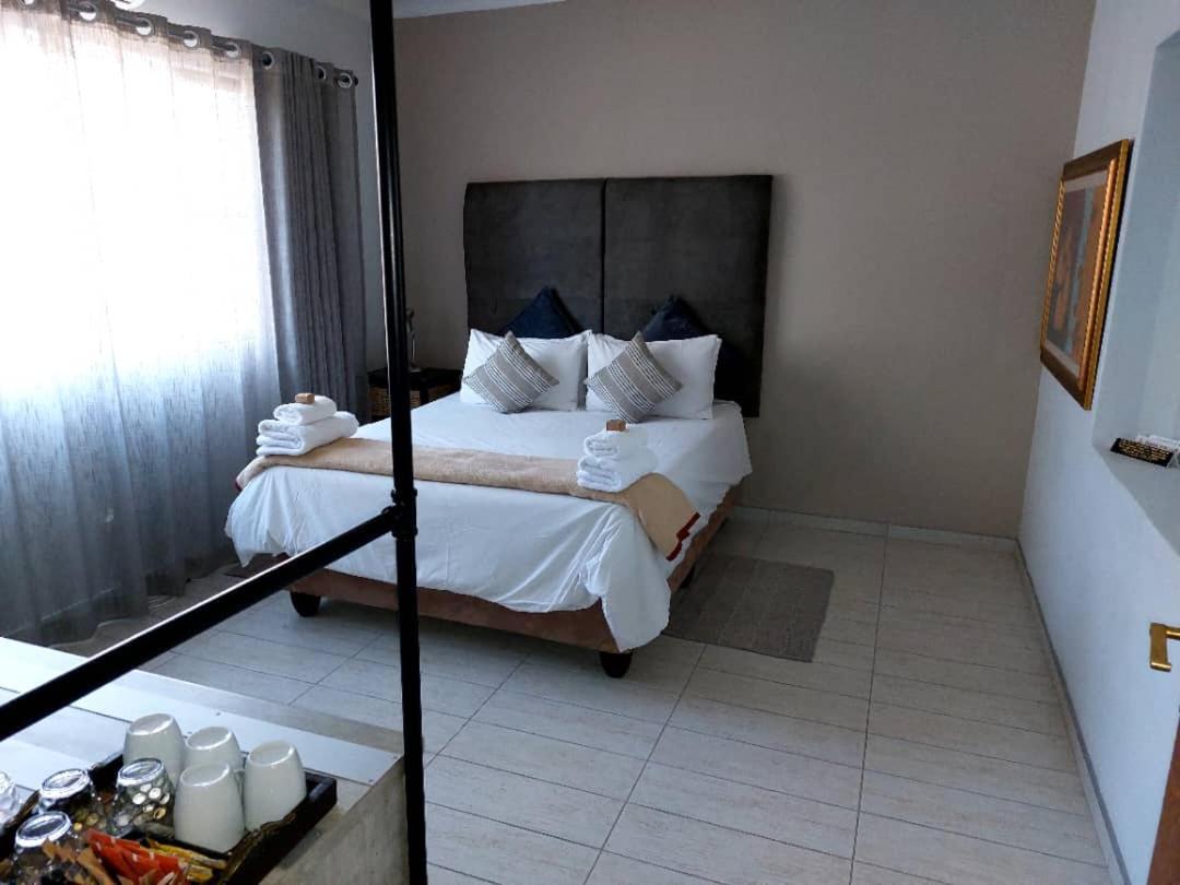 Bush Pillow Guest House Otjiwarongo Ngoại thất bức ảnh